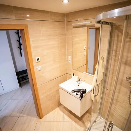 Apartment With Private Jacuzzi & Terrace In The Center Of Prague Lejlighed