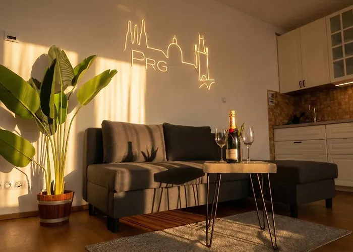 Lejlighed Apartment With Private Jacuzzi & Terrace In The Center Of Prague Prag