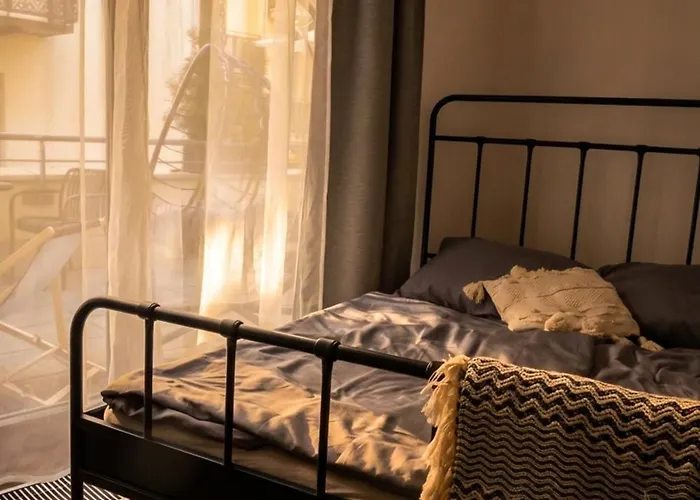 Apartment With Private Jacuzzi & Terrace In The Center Of Prague Prag