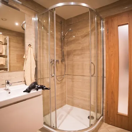 With Private Jacuzzi & Terrace In The Center Of 아파트 *