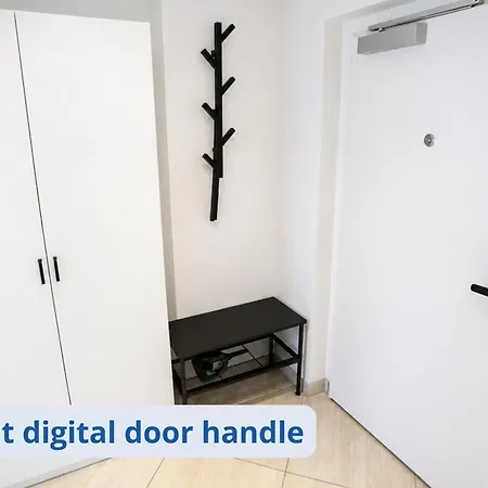 With Private Jacuzzi & Terrace In The Center Of