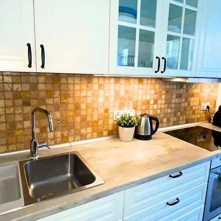Apartamento With Private Jacuzzi & Terrace In The Center Of Praga