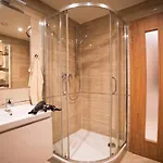 With Private Jacuzzi & Terrace In The Center Of Apartamento *