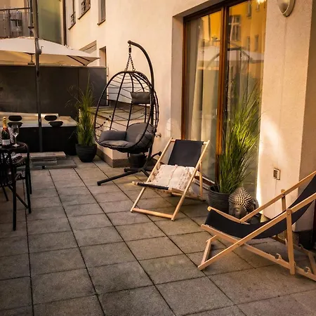 Modern With Private Jacuzzi & Terrace Appartement *