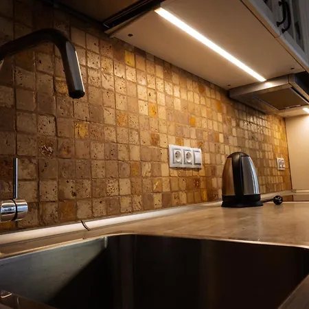 Apartment With Private Jacuzzi & Terrace In The Center Of Prague 아파트