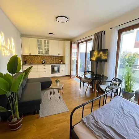 アパート With Private Jacuzzi & Terrace In The Center Of *