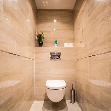 With Private Jacuzzi & Terrace In The Center Of