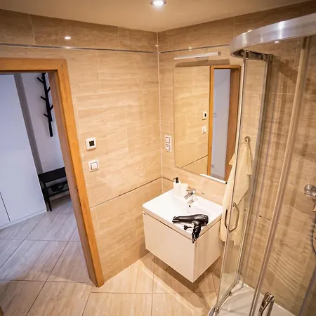 With Private Jacuzzi & Terrace In The Center Of Praga